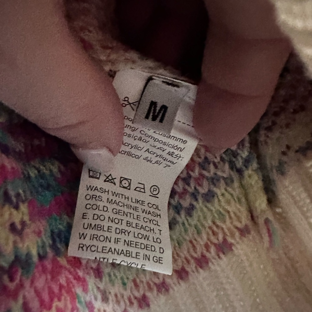 Multicolor Heart Pattern Sweater pre-loved - Picture 2 of 4